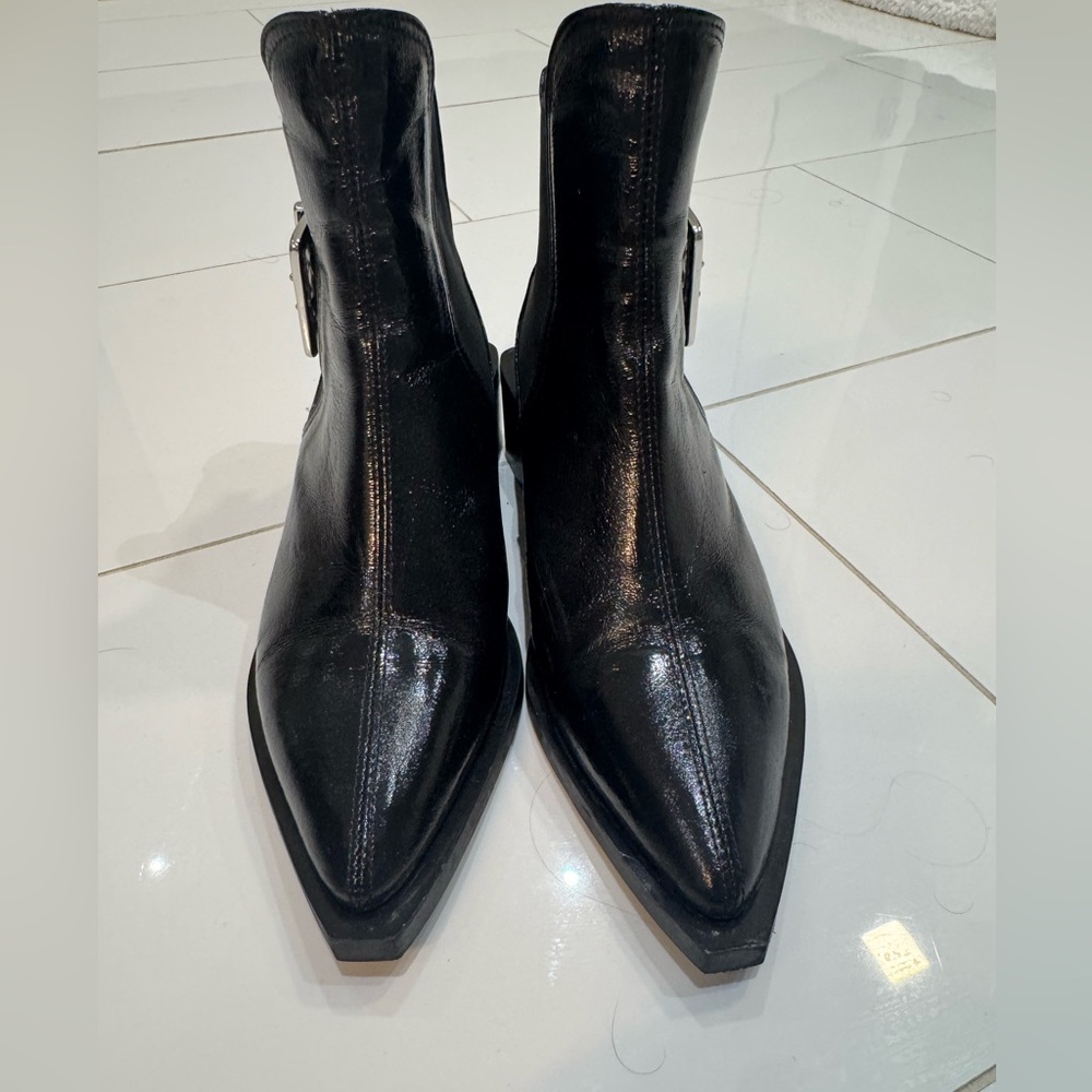 Ganni Black Leather Ankle Boots size 39